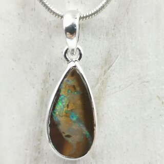 Boulder Opal Anhänger in 92,5er Silber gefasst