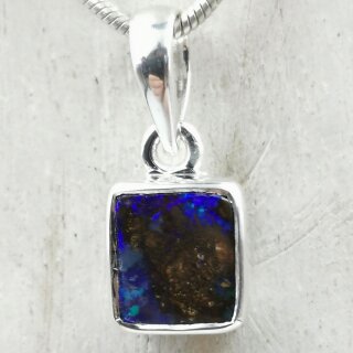 Boulder Opal Anhänger in 92,5er Silber gefasst