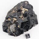 Granat Schwarz Kristall