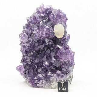 Amethyst aus Uruguay stehendes Stück roh mit Calcit